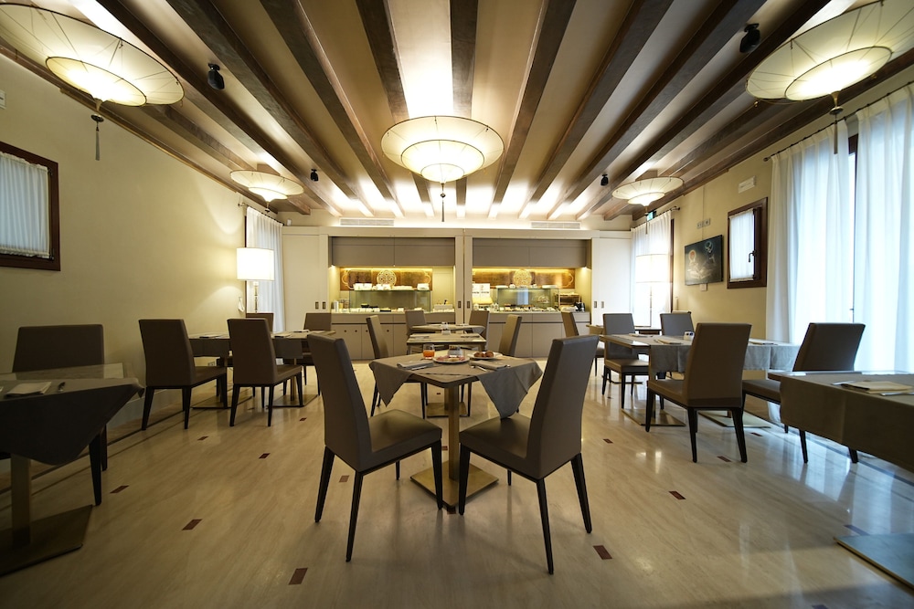 Santa Croce Boutique Hotel 58/65