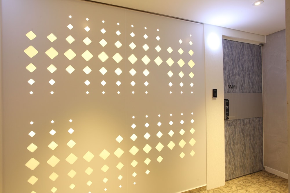 Hotel The Blue Cheonho 8/21