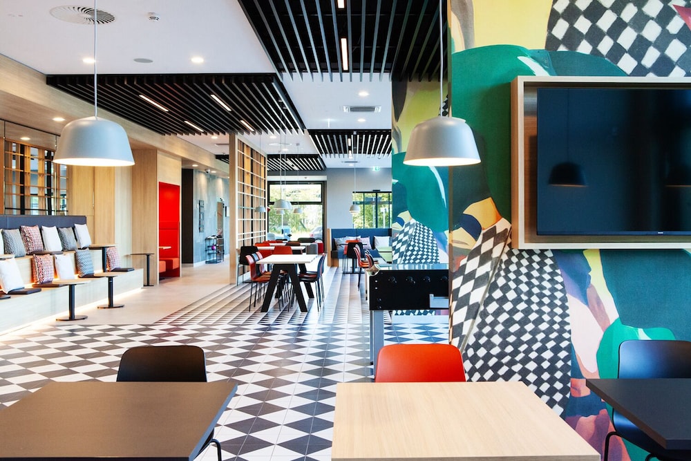 ibis budget Hotel Berlin Airport 34/45