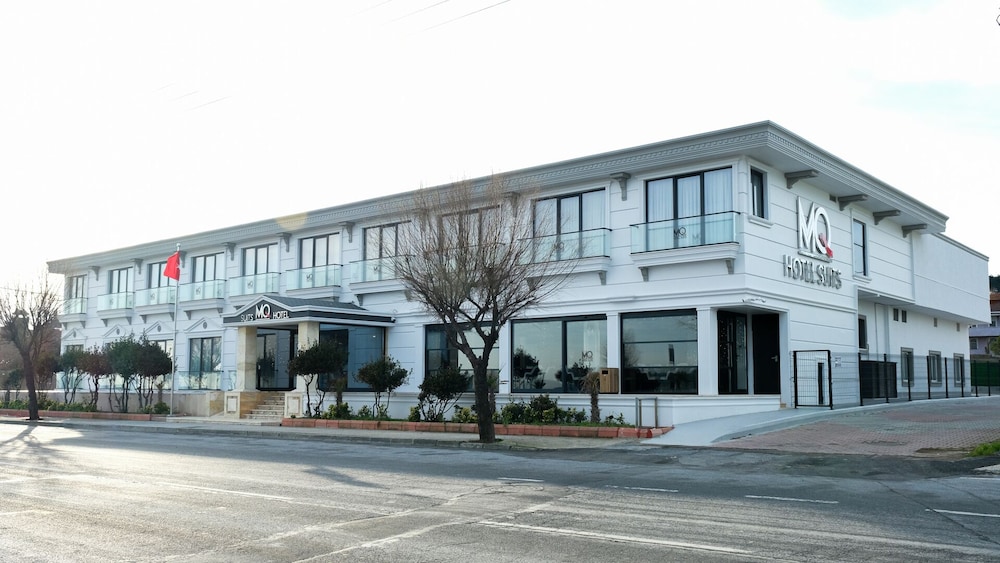 MQ Hotel Suites 5/60
