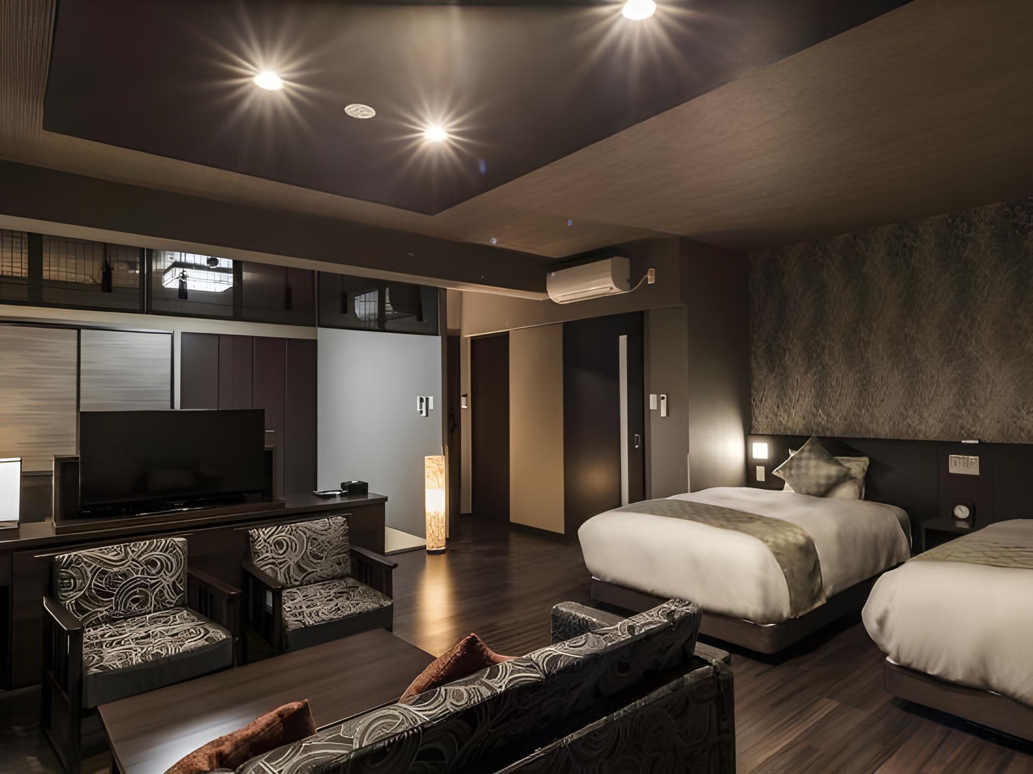 Suite, Twin Beds, 3 Futon Beds, Temple View