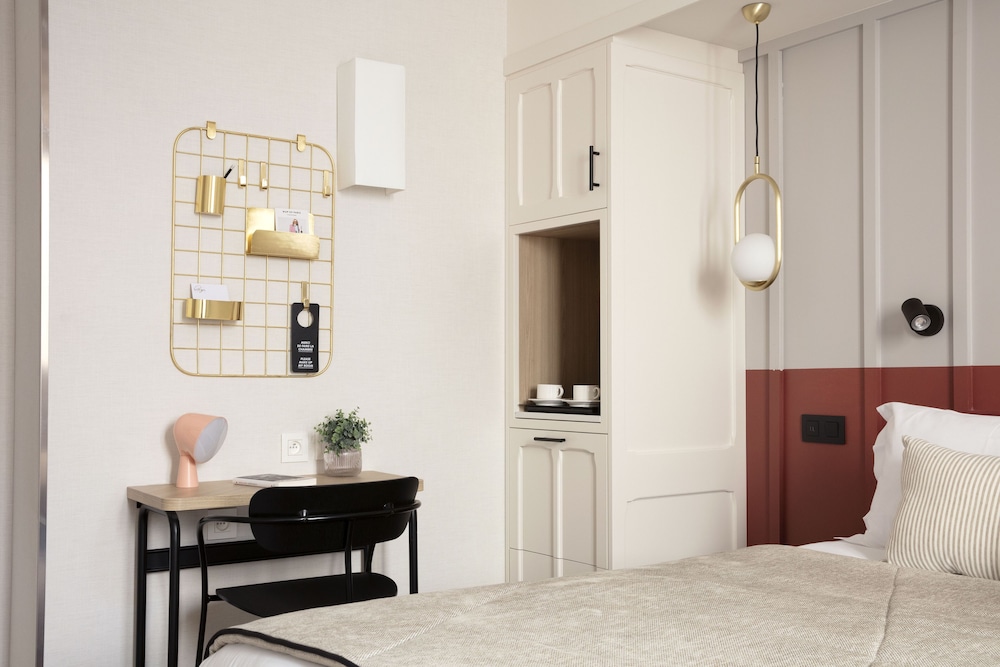 Hotel Bastille Speria 4/48