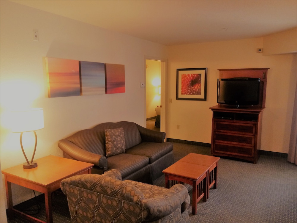 Staybridge Allentown Bethlehem Airport Suites 28/69