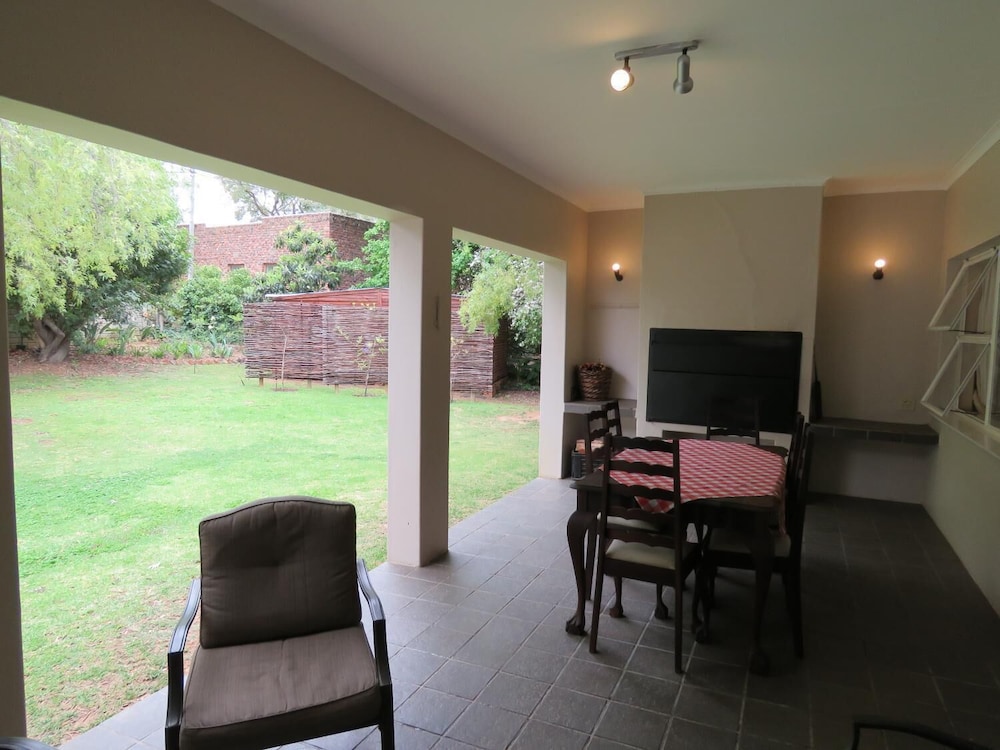 Sandy's Place 25/45