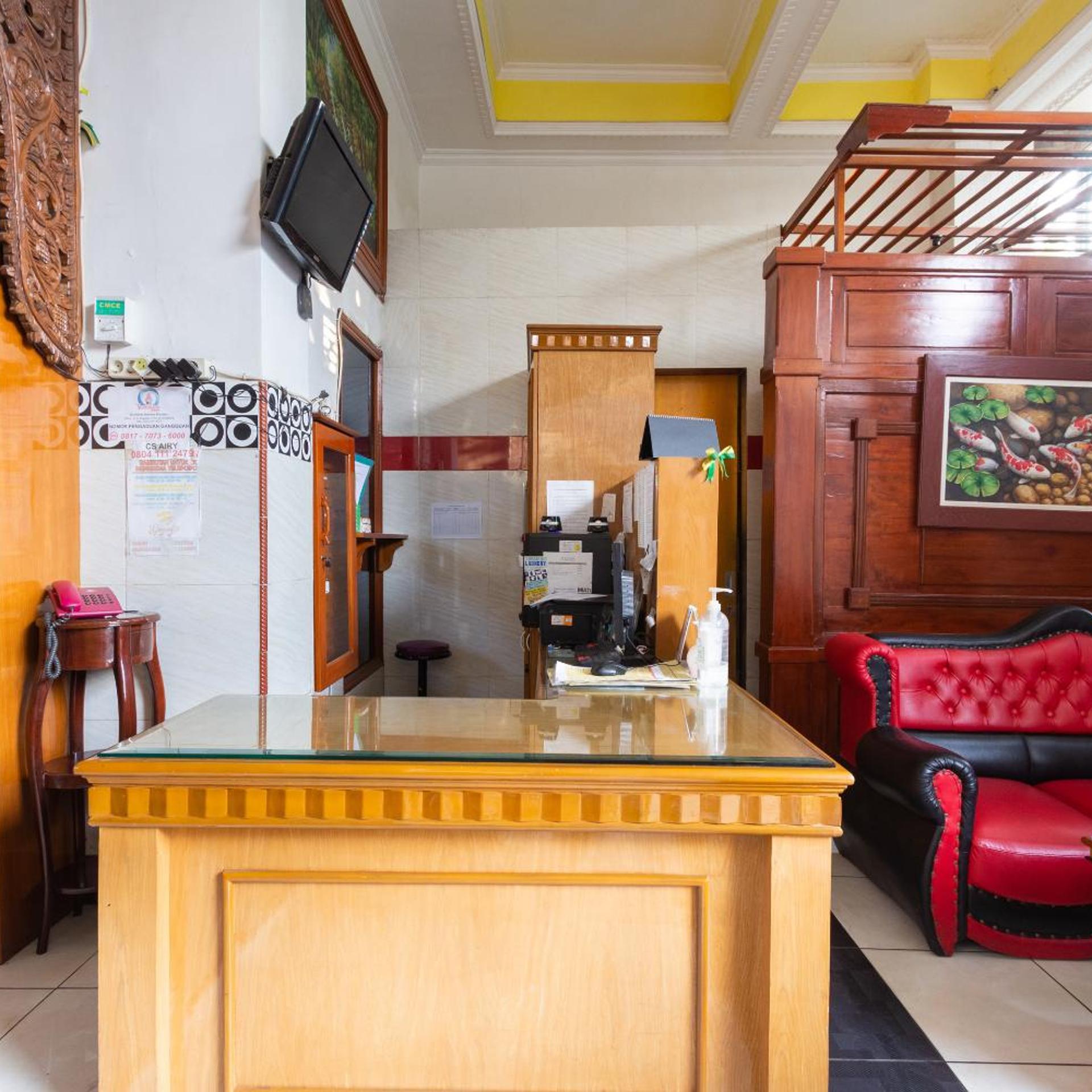 OYO 3727 Homestay Gayatri Sawojajar 11/57