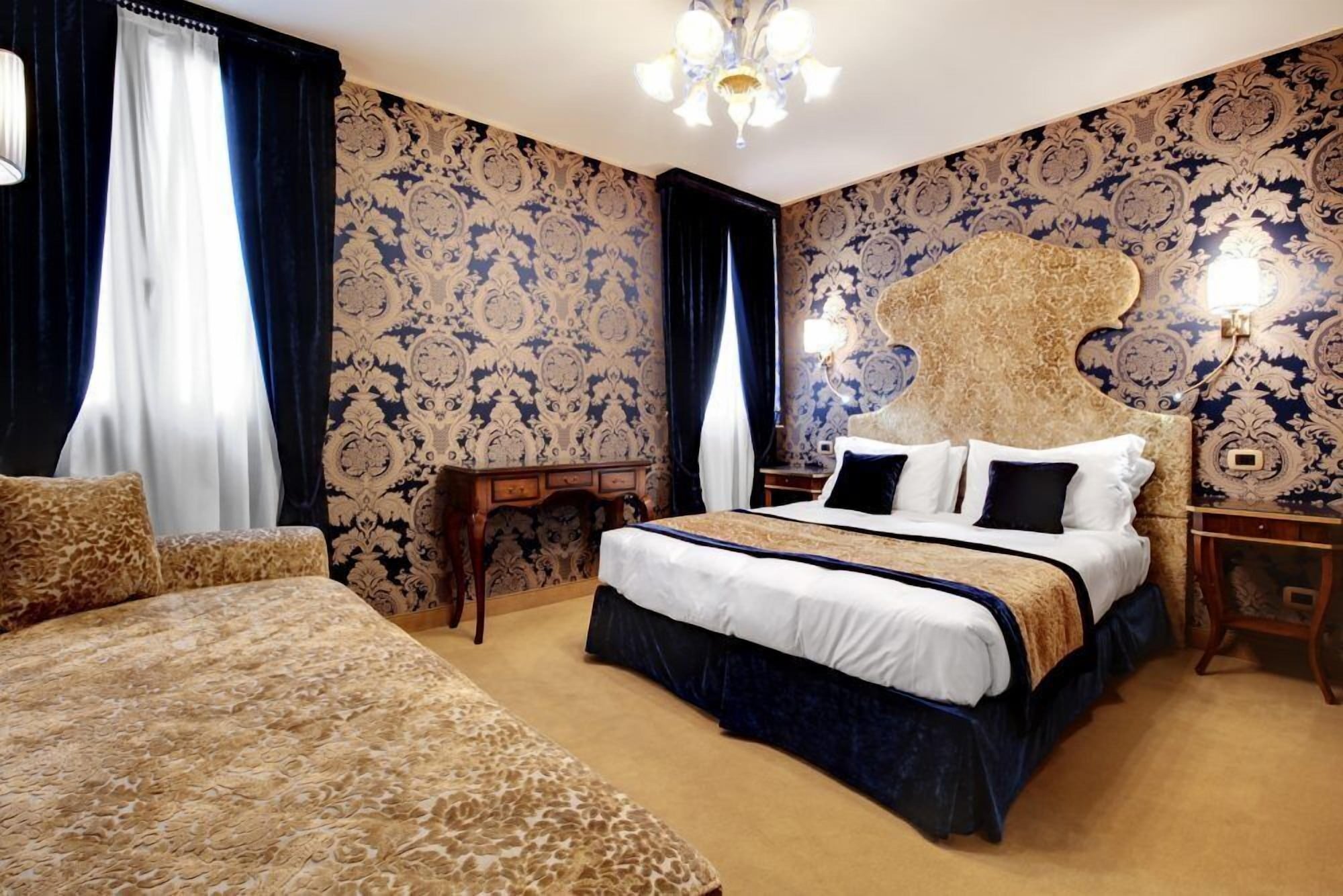 1 BEDROOM, SUPERIOR, DOUBLE OR TWIN BED