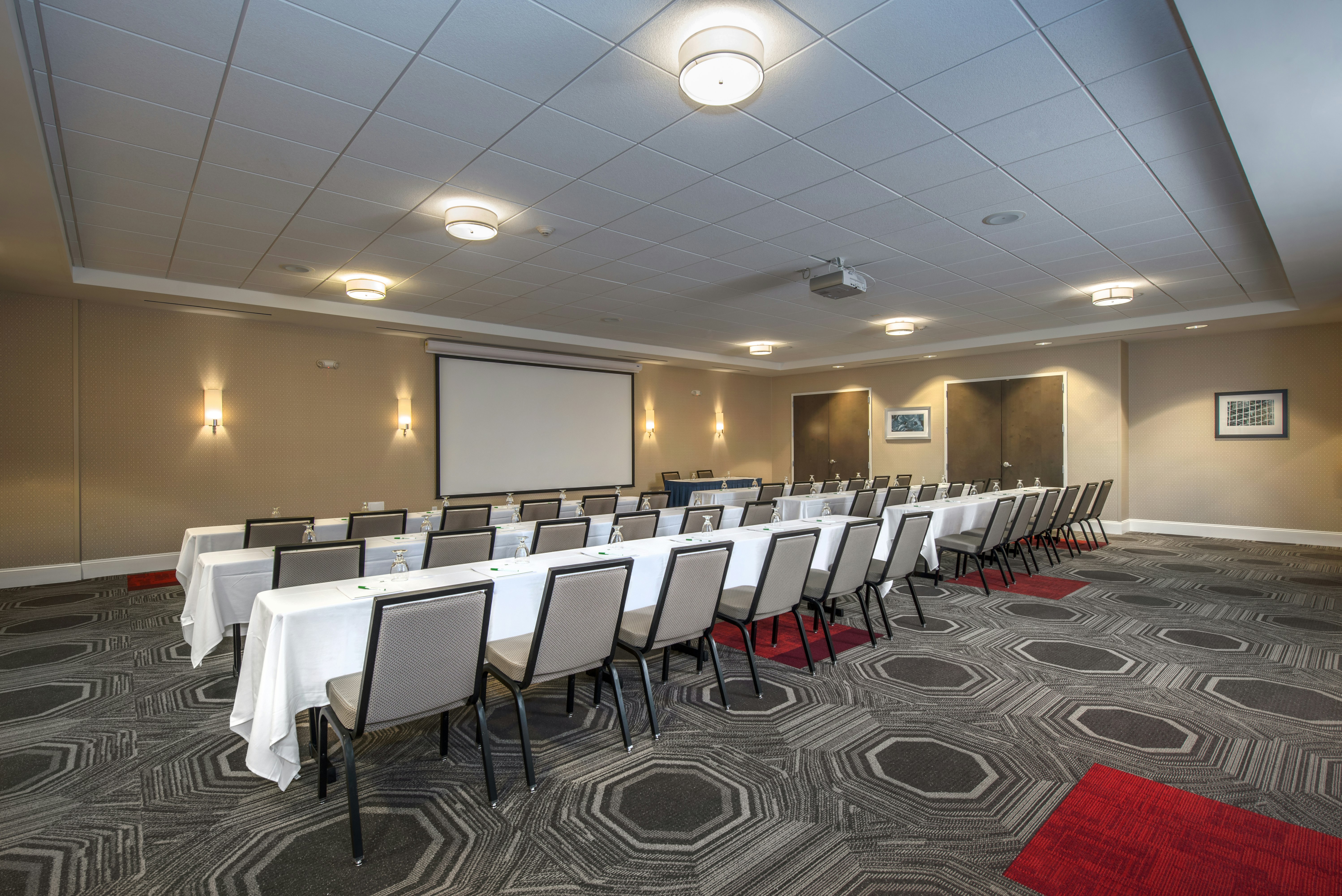 Holiday Inn Charlotte Airport Conf Ctr 44/46