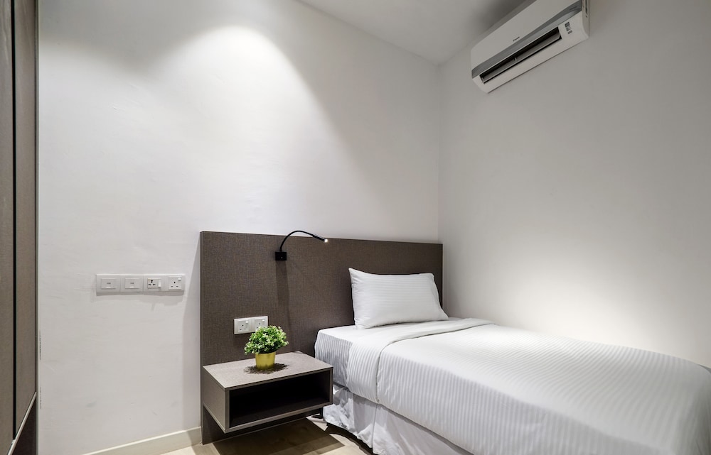 Hutton Central Hotel Managed by The Ascott Limited 12/55