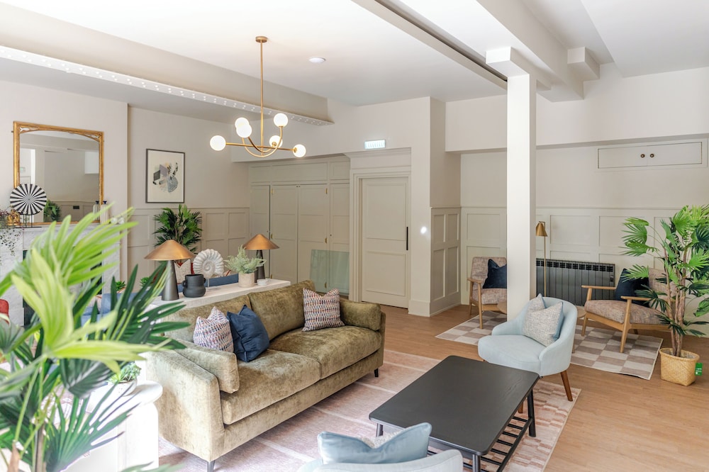 Brooks Hotel Edinburgh 37/62