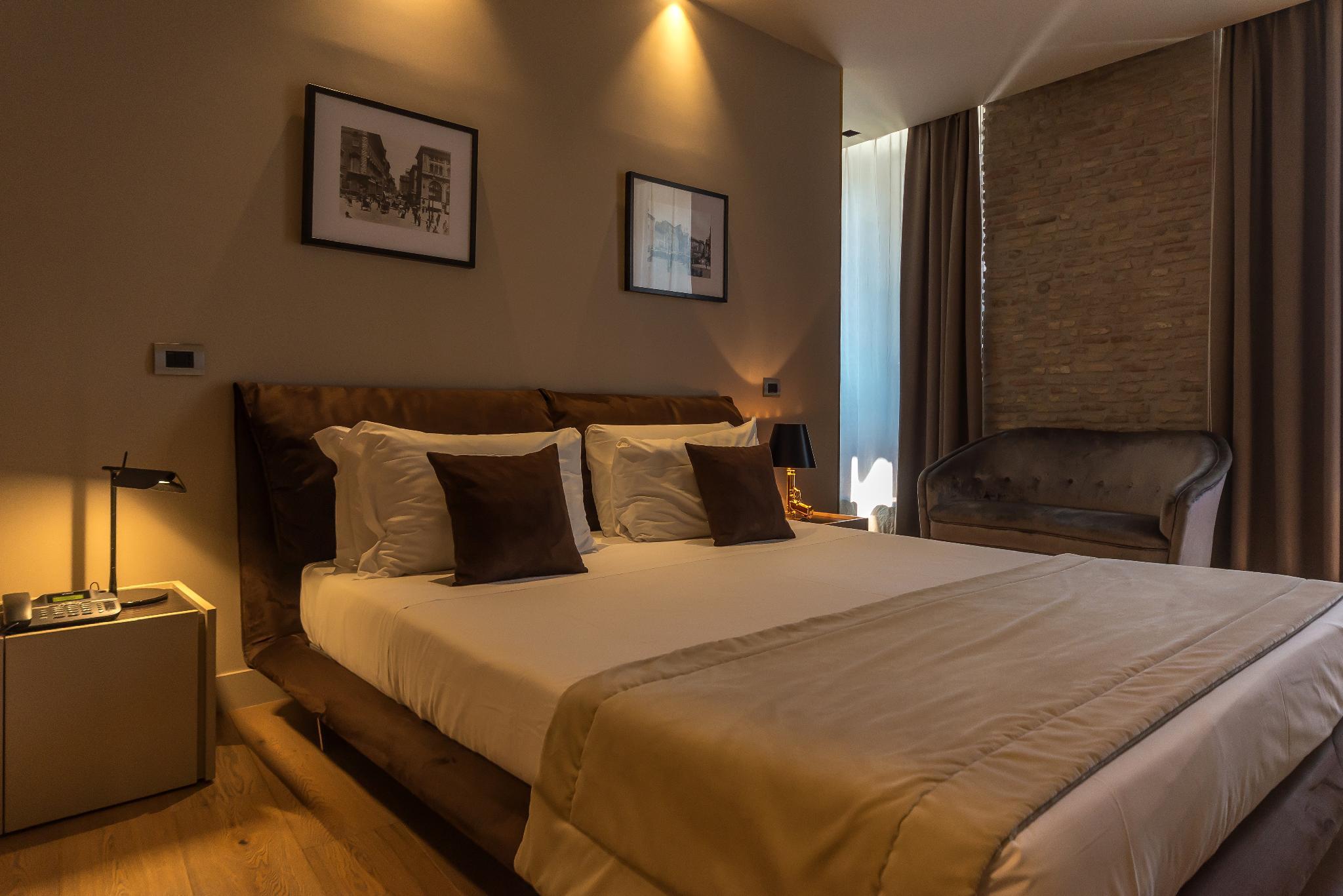 SUPERIOR, DOUBLE BED
