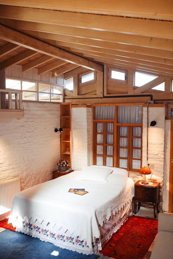Palace, Cottage, Double Bed, Sofa