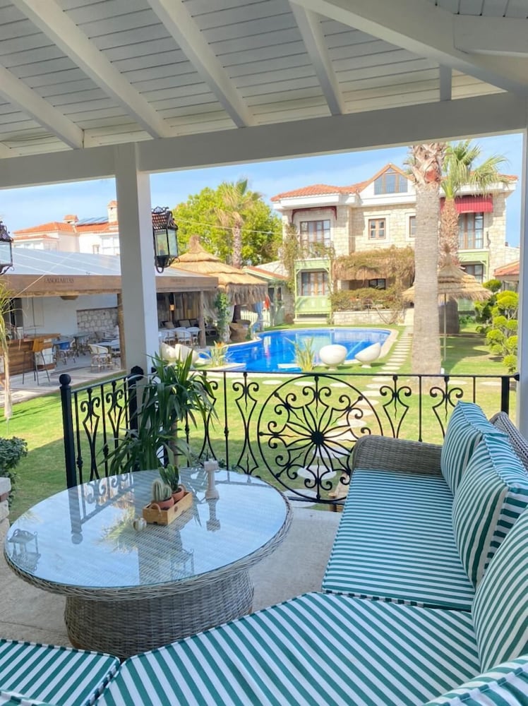 World City Alacati Hotel 36/50