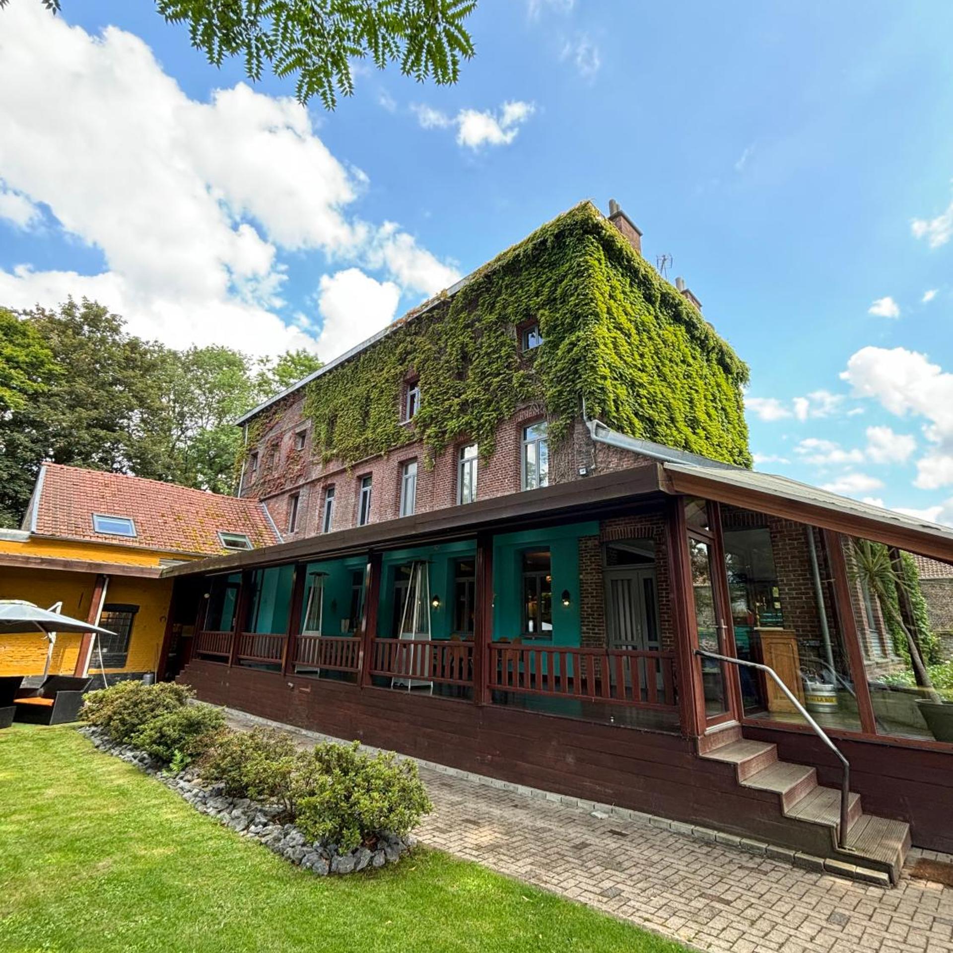 HOTEL LE MOULIN D'ARTRES 4/49