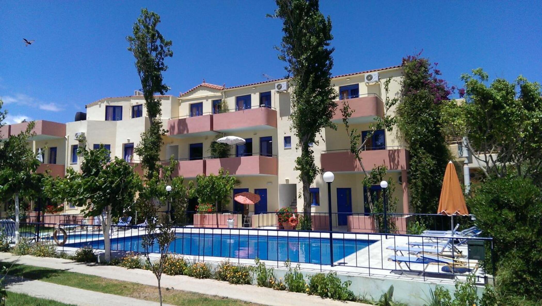 Leonidas Apartments 4/47