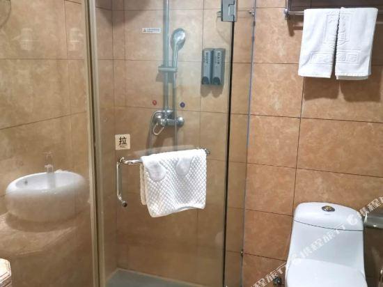 Vienna International Hotel (Shantou Chenghai Waisha Bridge) 20/20