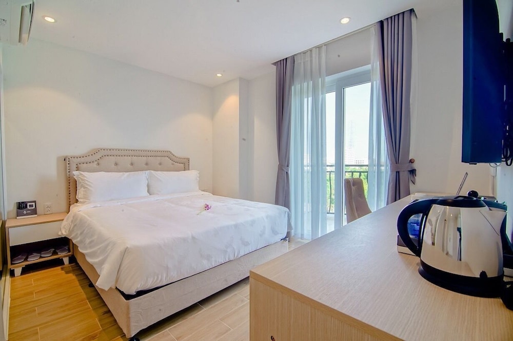 RHM Luxury Hotel And Suite 23/53