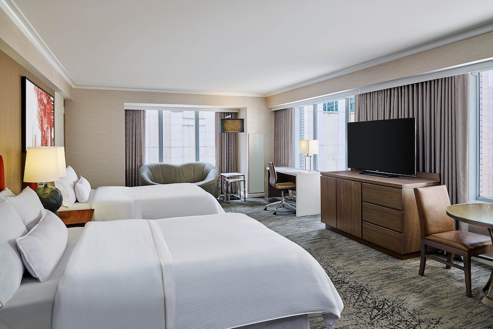 WESTIN MICHIGAN AVENUE 9/58