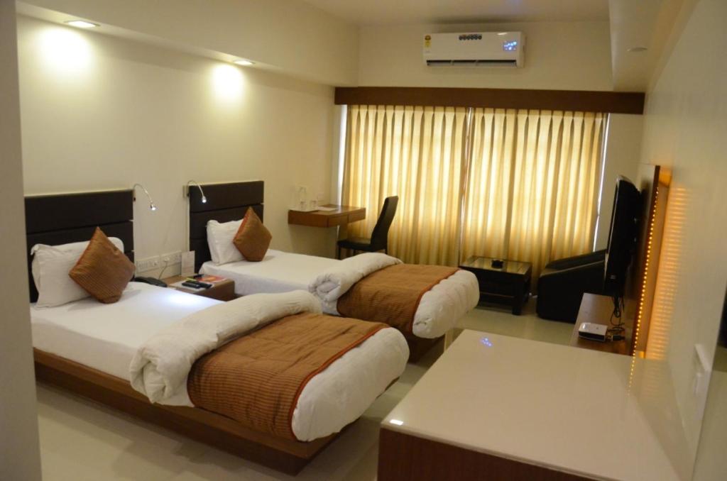 Hotel Yuvraj 2/35