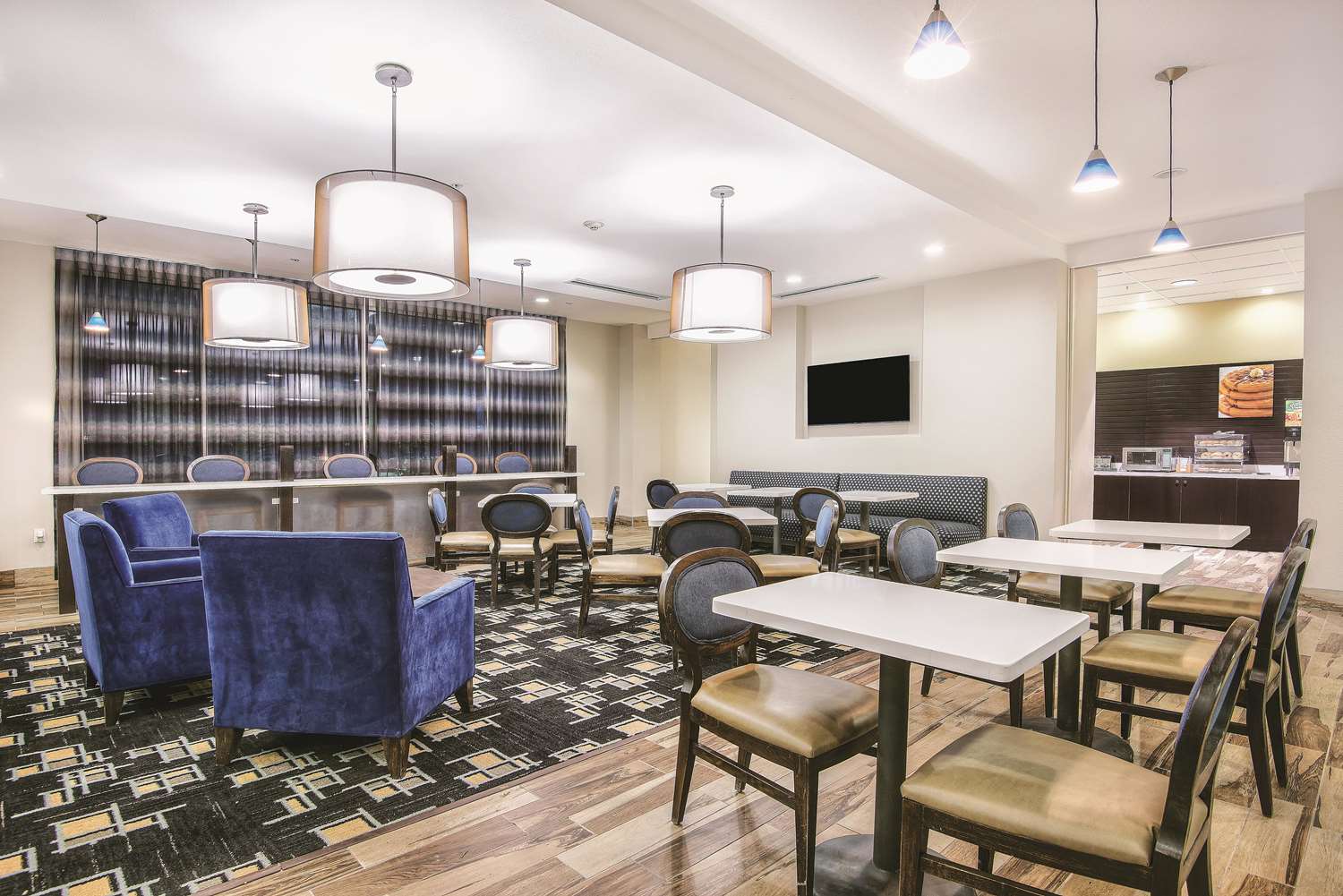 La Quinta Inn and Suites by Wyndham Karnes City - Kenedy 49/58