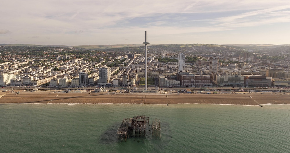 Mercure Brighton Seafront Hotel 42/47