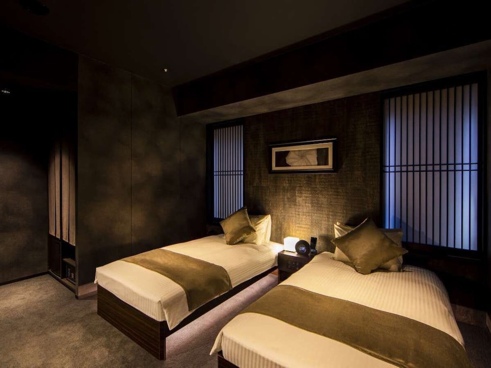 DELUXE, TWIN BEDS, ACCESSIBLE