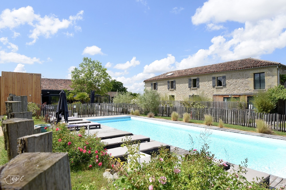 Hotel Le Domaine De Baulieu 1/60