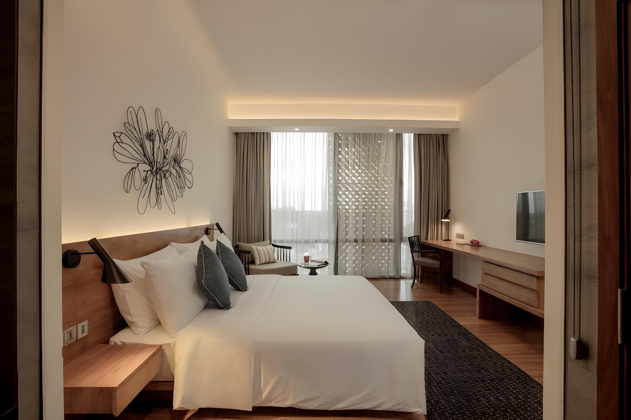 Deluxe, King Bed