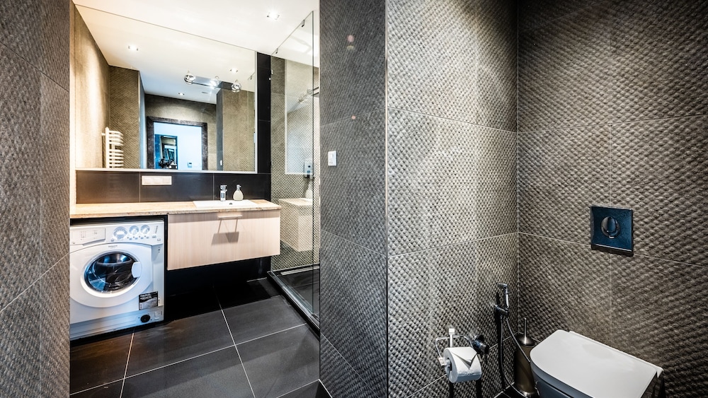 A11 Apartments & Spa Dermique 46/50