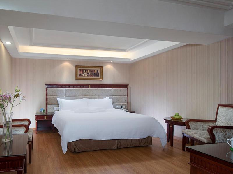 Vienna International Hotel Guilin Yangshuo West Street 11/18
