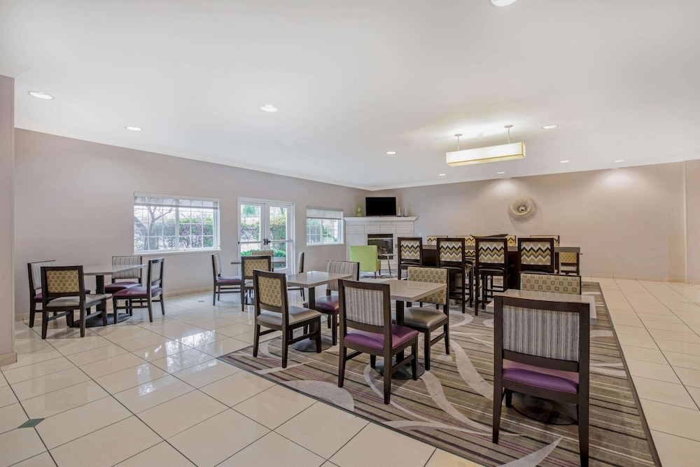 La Quinta Inn & Suites by Wyndham Modesto Salida 36/46