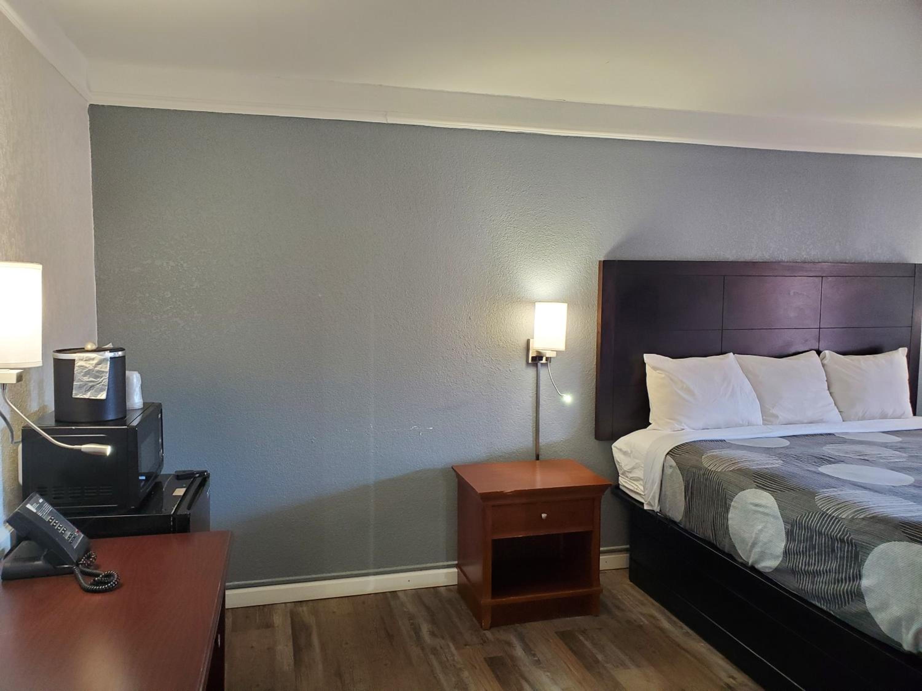 غرفة بسرير كينج، Relax Inn 6/10