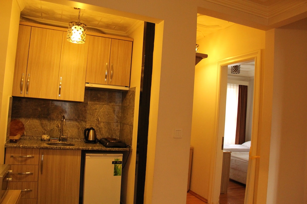 Jasmine Apartment 9/55