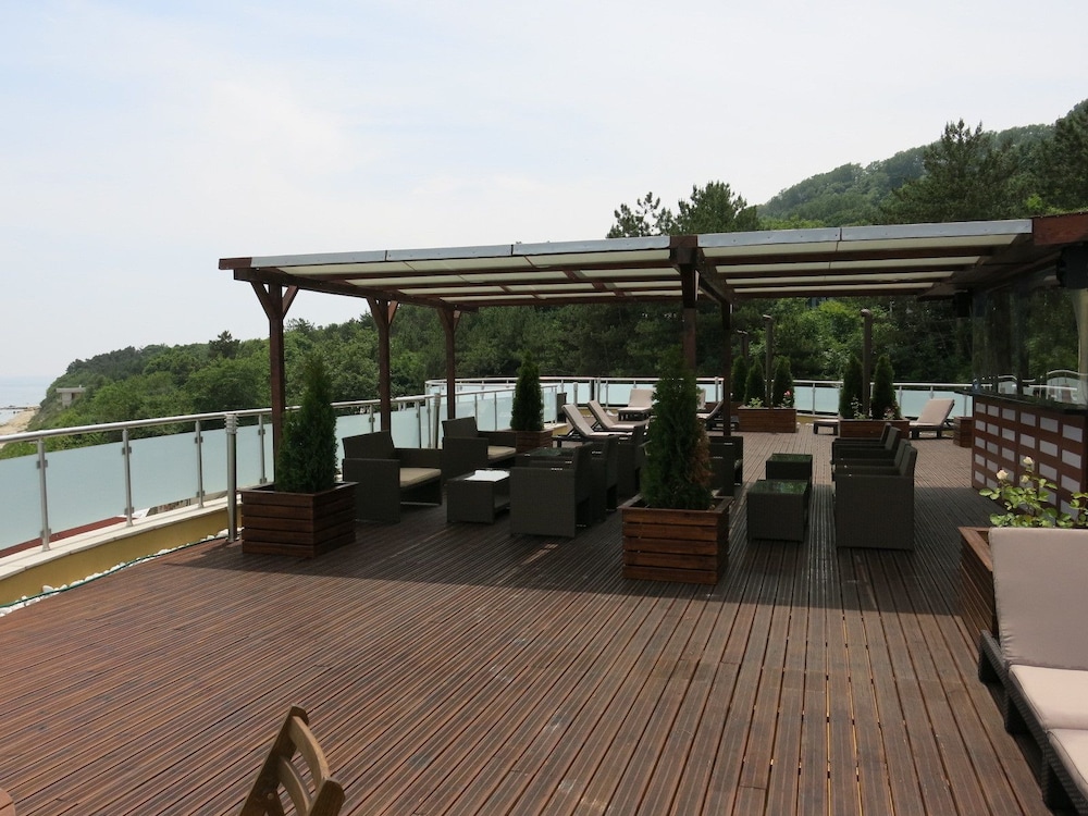 Albizia Hotel 31/34
