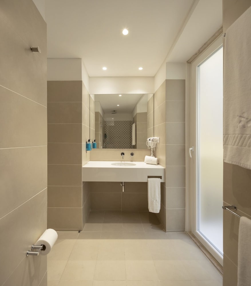 Lisbon Serviced Apartments Santos 47/50