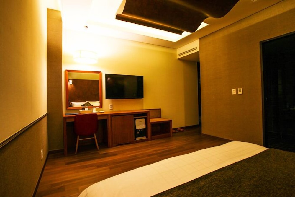 KARAK TOURIST HOTEL 32/50