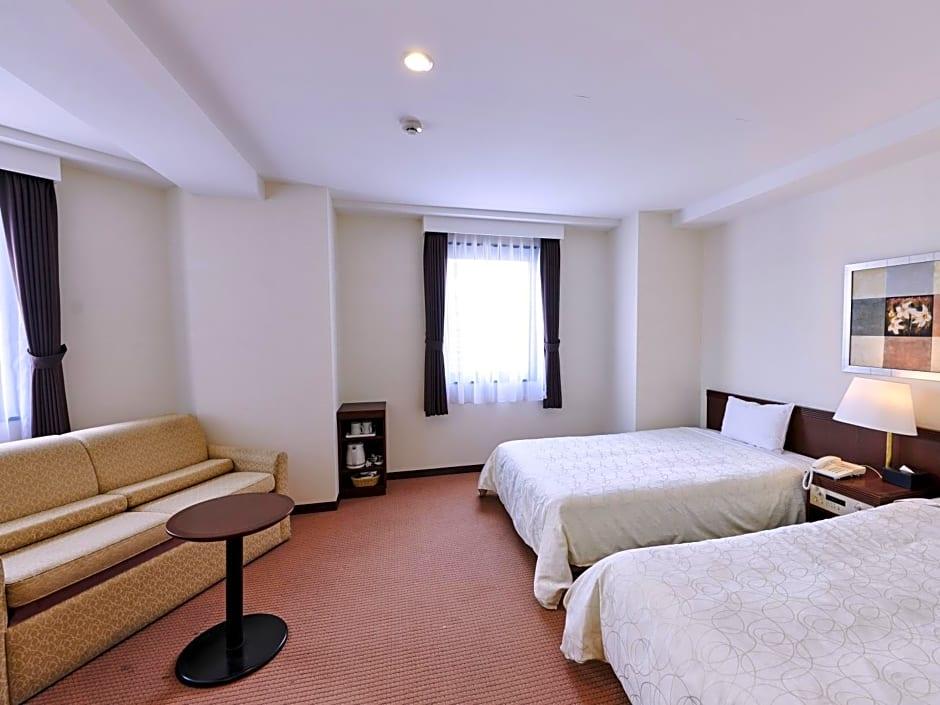 Courtland Hotel 15/33