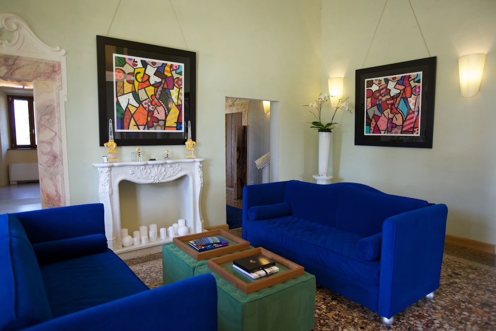 VILLA TOLOMEI HOTEL AND RESORT 44/71
