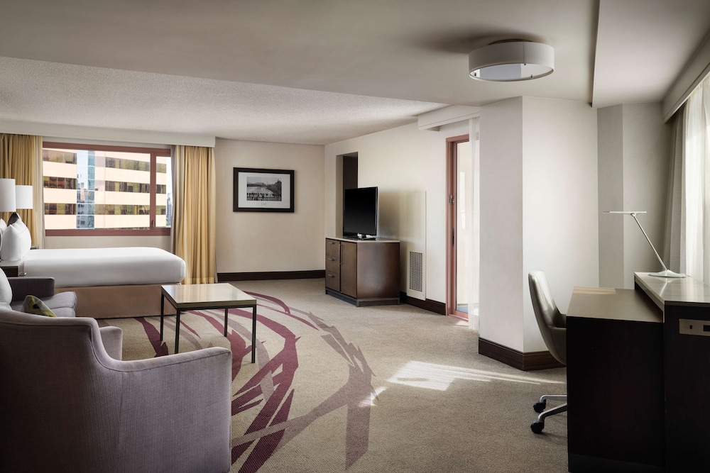 Hilton Long Beach 57/85