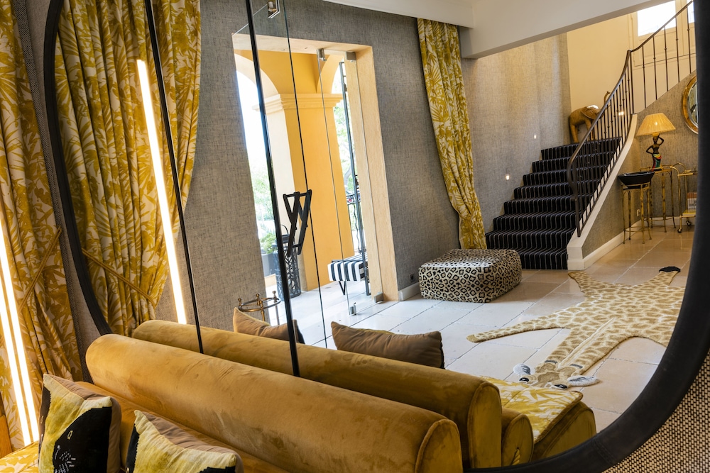 Hôtel Le Y 16/50