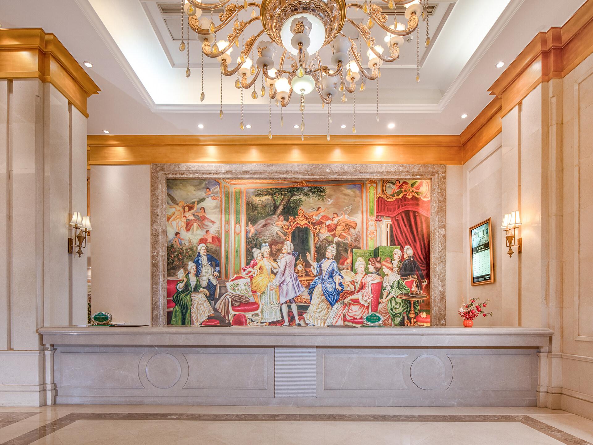 Vienna International Hotel (Nanjing Zhushan Road Metro Station) 7/29