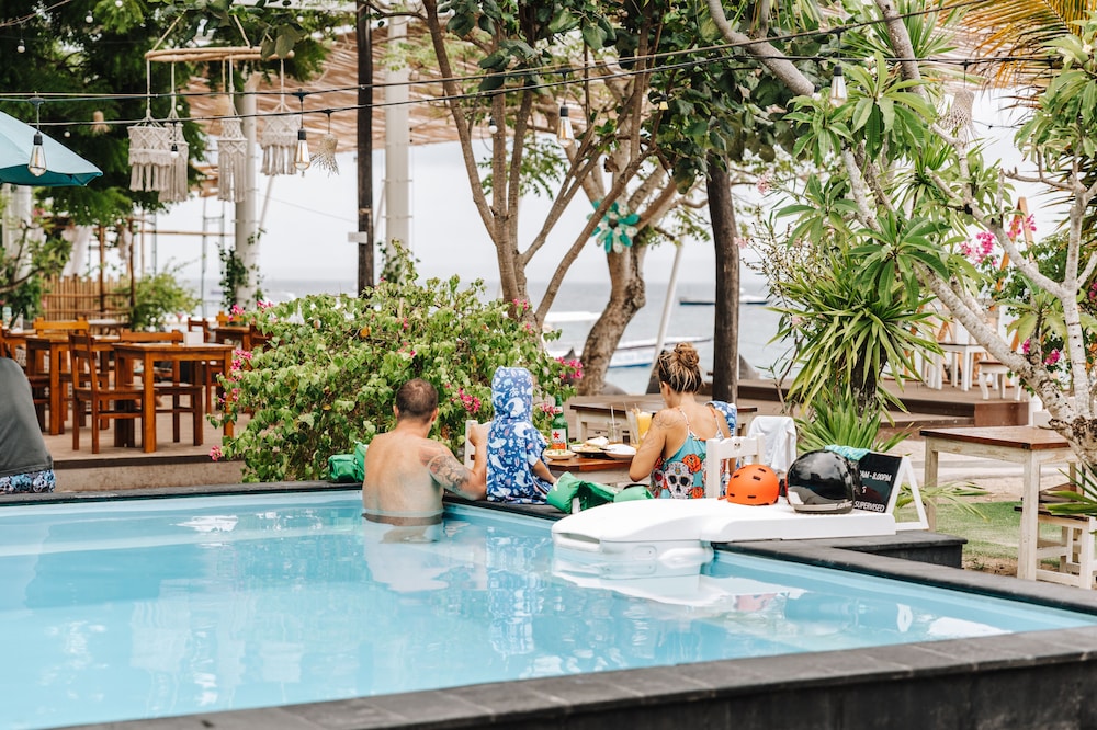 Mambo Beach Resort 18/30