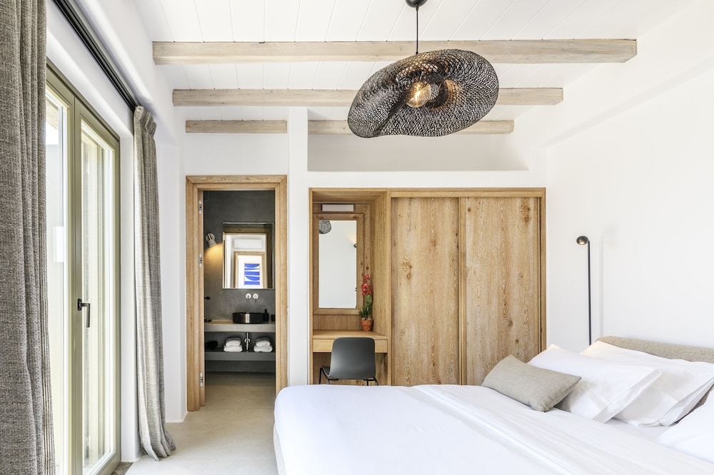 Panormos Bay Suites 14/48