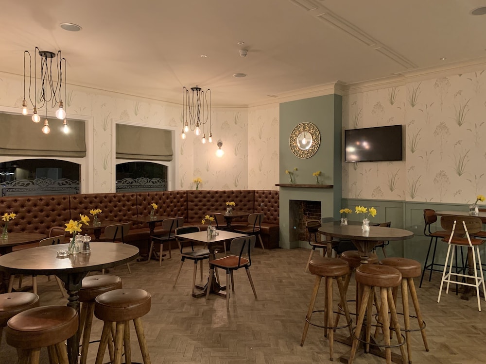 The White Horse 37/49