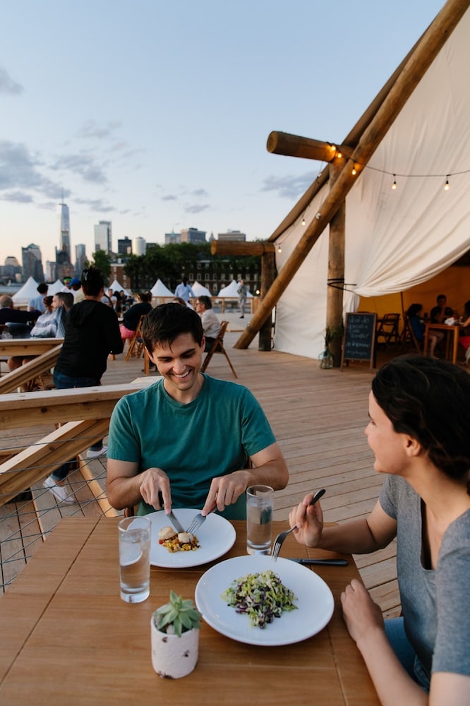 Collective Governors Island 35/50