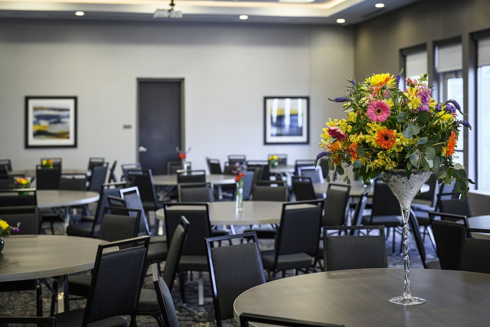 Hyatt House Indianapolis / Fishers 61/68