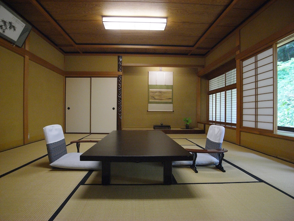 Motoyu Ishiya 13/49