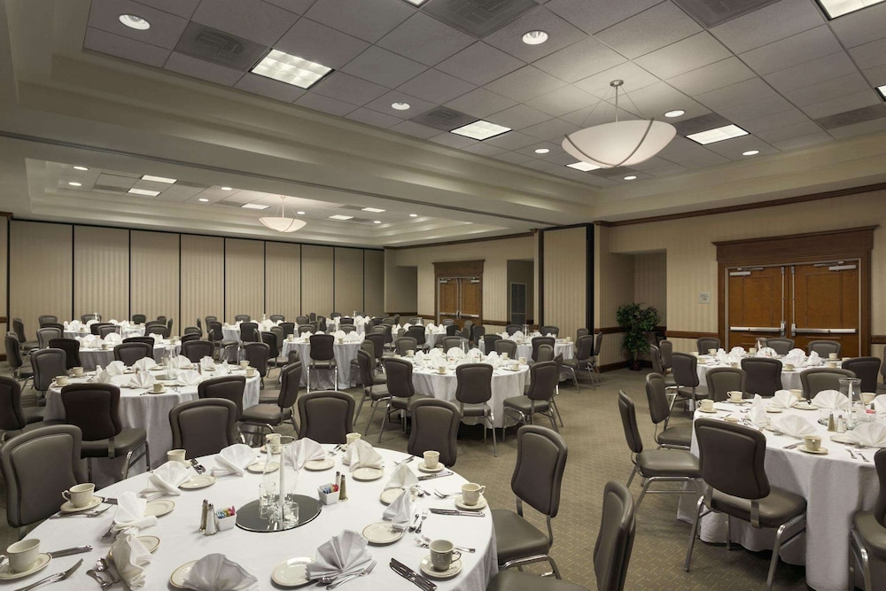 Embassy Suites by Hilton Dulles North Loudoun 54/58