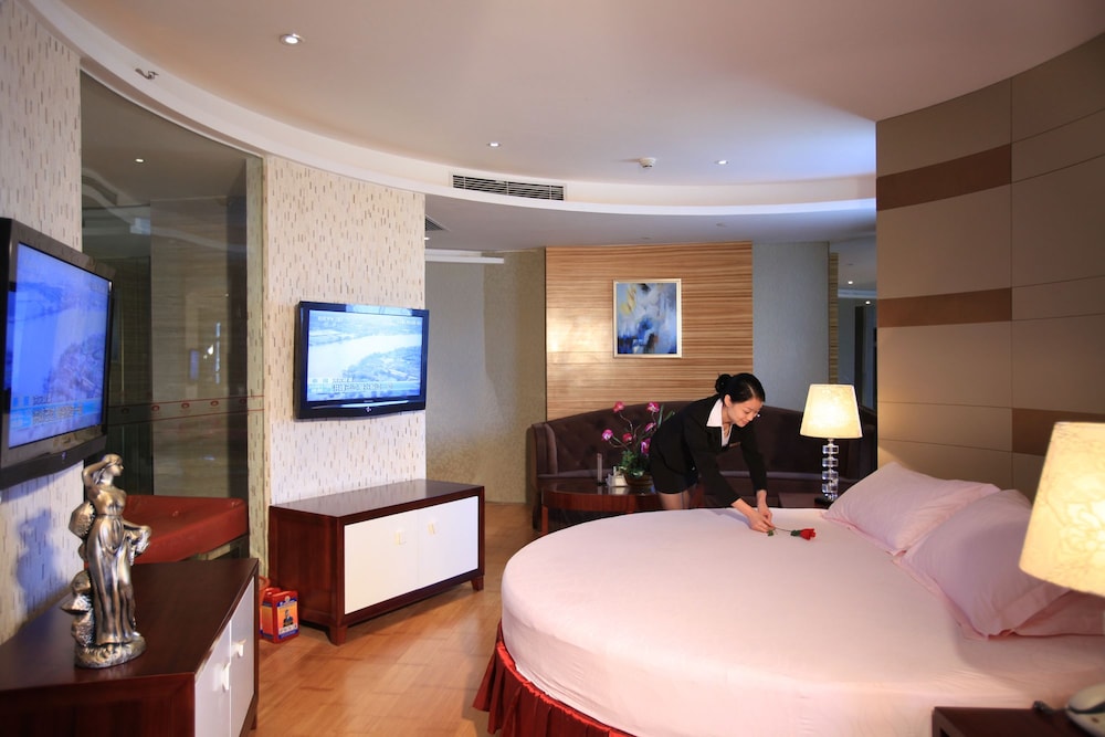Eurasia International Hotel 15/42