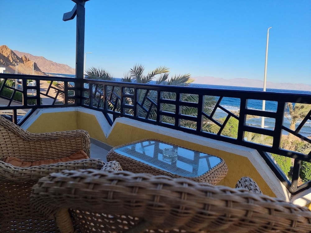 Bedouin Moon Hotel 36/50
