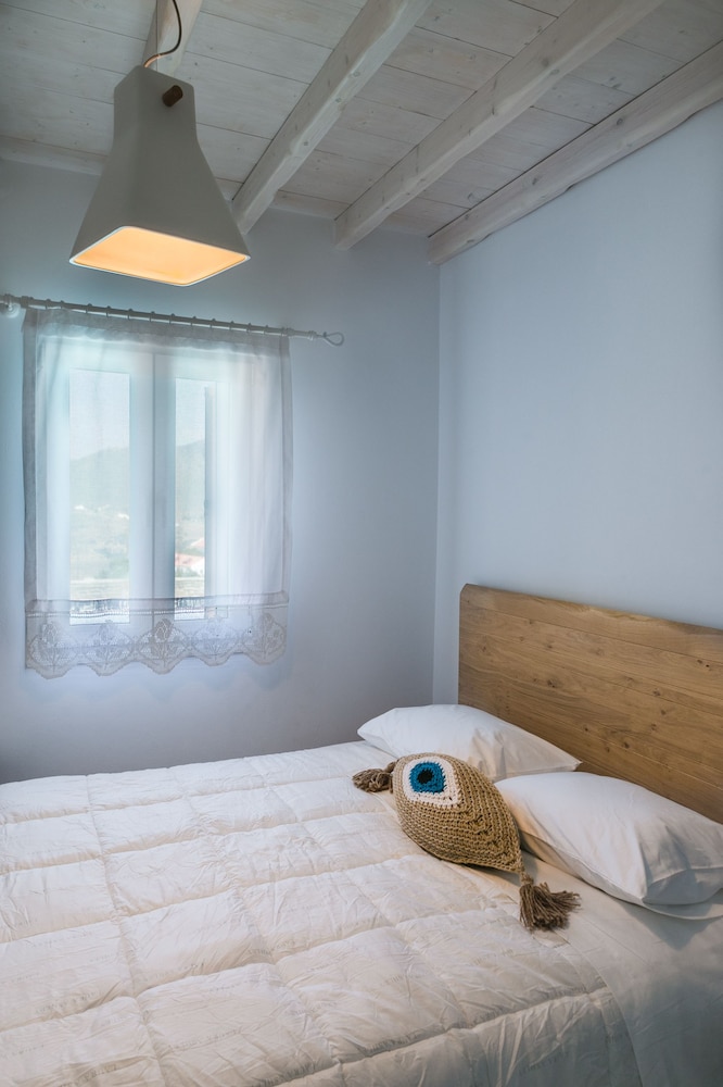 Imarkellis Boutique Villas 14/47
